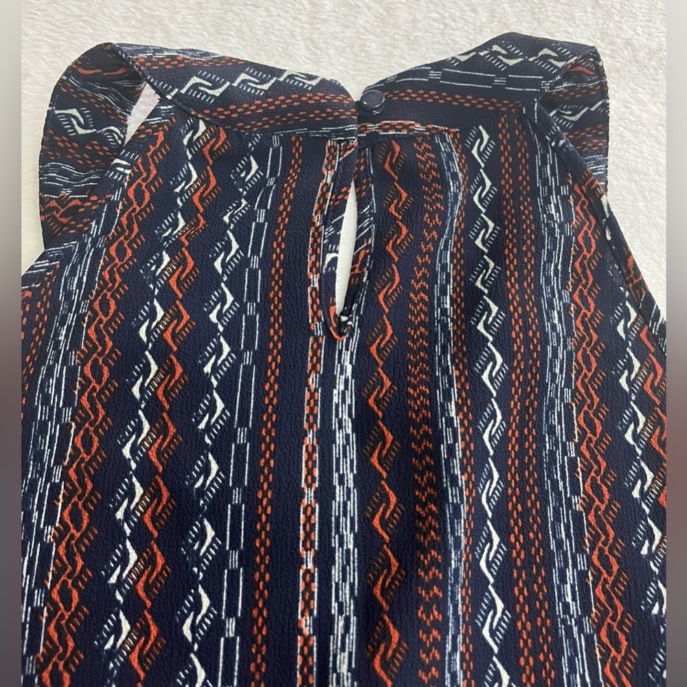 Monteau Aztec stripped women’s XL sleeveless navy/red top w/ peek hole back - Picture 3 of 8